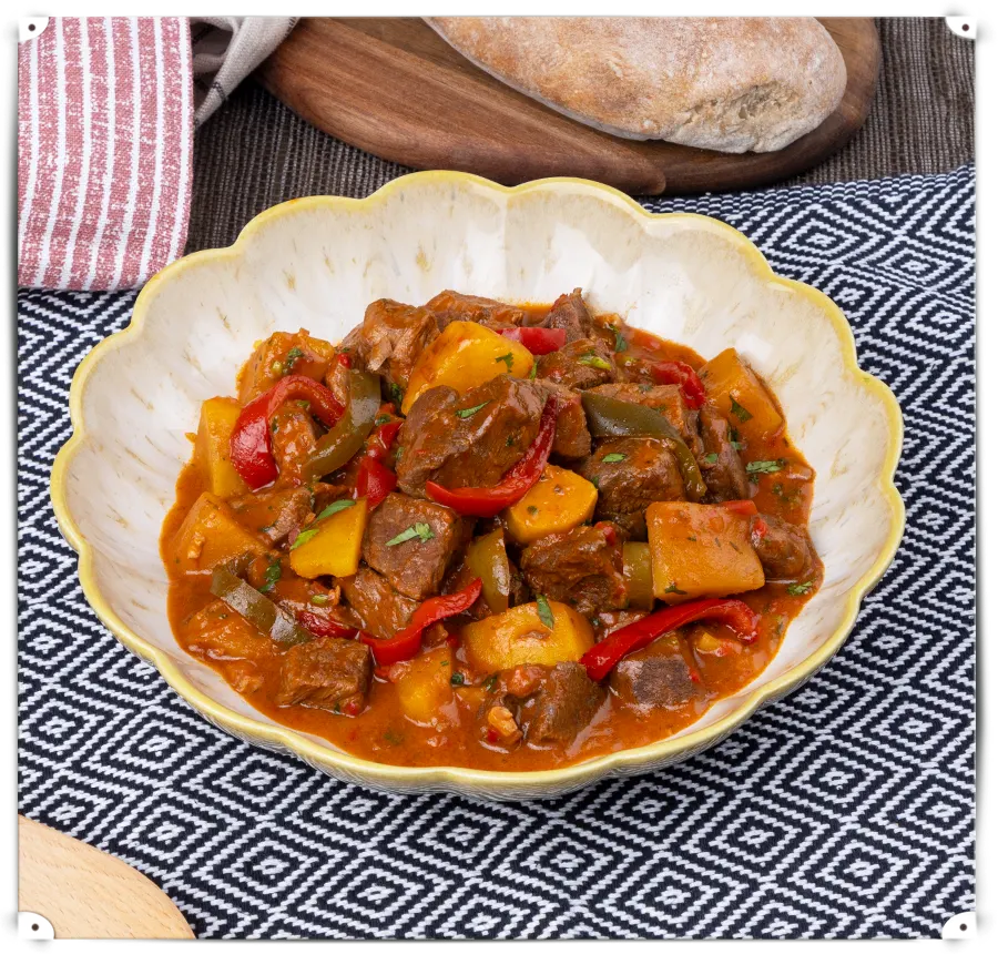 10 Vitela estufada “Herdade Comenda da Igreja”  com batata-doce e pimentos em leite de coco grande copy